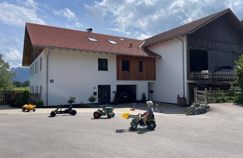 Nesselwang Apartment | Alpen Panoramahof - vacation apartment, 2 bedrooms, bath + shower/WC