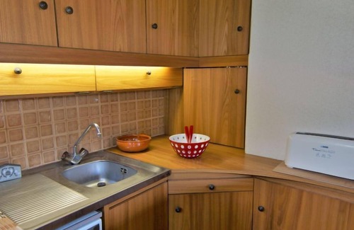 Les Praz-de-Chamonix Apartment | Alpen Roc by Interhome