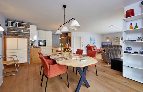 Garmisch-Partenkirchen Apartment | Alpenchalet Lotti - Lovingly furnished holiday flat with room for 4 people