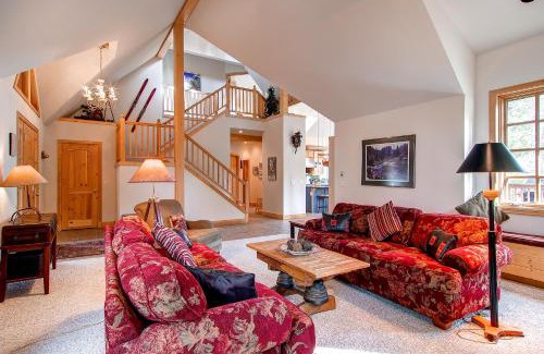 Four O'Clock House | Alpenglow Home by Ski Country Resorts