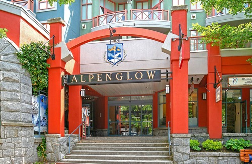 Village North Condo | Alpenglow Lodge Fika One Bedroom by MVA