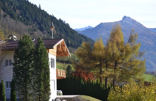Bad Hofgastein Apartment | AlpenglueckGastein - private mountain lodge