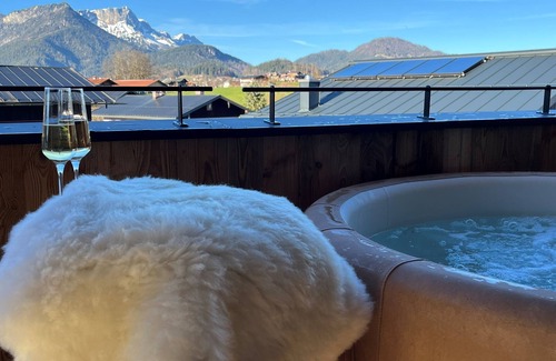 Unterschonau Apartment | Alpenlodges Chalet Lärche, 65 qm, Separates Schlafzimmer, Bad, Sauna, Balkon und Terrasse