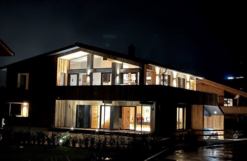 Unterschonau Apartment | Alpenlodges Chalet Wildeiche, 65 qm, Separates Schlafzimmer, Bad, Sauna, Terrasse