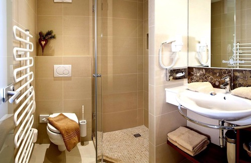 Muhlthal Apartment | Alpenrose, 2 nights - Hotel Bergkristall