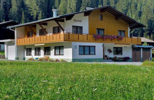 Sankt Anton am Arlberg Apartment | Alpenrose Appartements Burger Evelin
