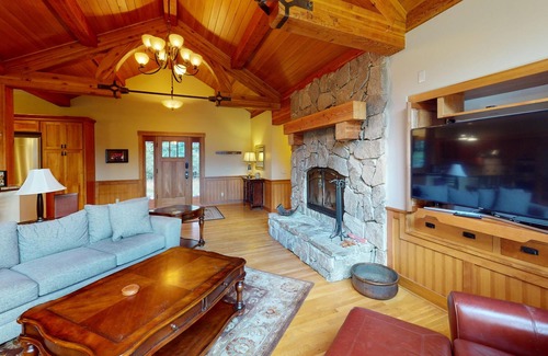 Tamarack Resort Condo | Alpine Archway
