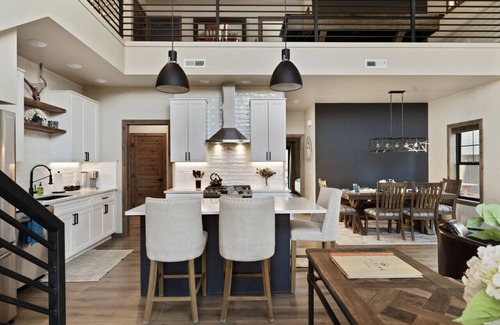 Red Lodge House | Alpine Basecamp 69 Alpine Basin Loop