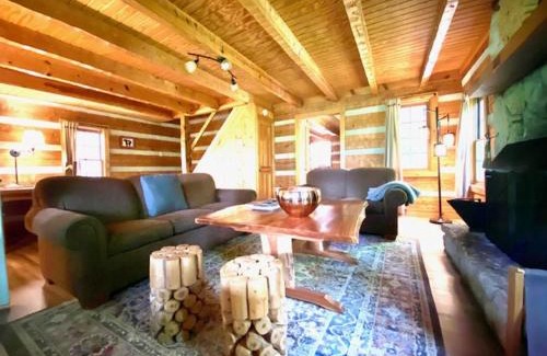 Logan House | Alpine - by The Chalets