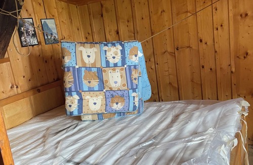 Saint-Jean-dʼAulps Ski Chalet | Alpine chalet facing Mont Blanc, accessible only on foot.
