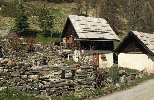 Nevache Ski Chalet | Alpine Chalet 1800m le Petit Fontcouverte Névache Vallée de la Clarée