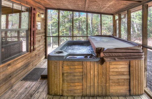 Sautee Nacoochee Cabin | Alpine Escape | 2BR Cabin with Screened in Porch, Outdoor Fireplace and Hot Tub