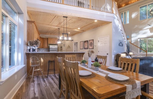 Helen House | Alpine Golf - Luxury 4BR/4BA on 9th Hole | Hot Tub, Game Room & Views