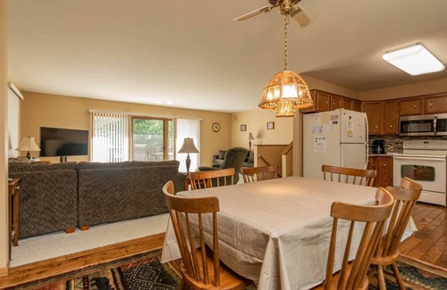 Rome House | Alpine Greens – Spacious Retreat on Lake Arrowhead Golf Course, Just 4 Miles from Sand Valley!