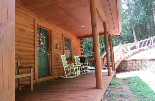 Seven Devils Cabin | ALPINE LOG CABIN/COZY, COMFORTABLE, MODERN/BLUE RIDGE MOUNTAINS NEAR BOONE N.C.