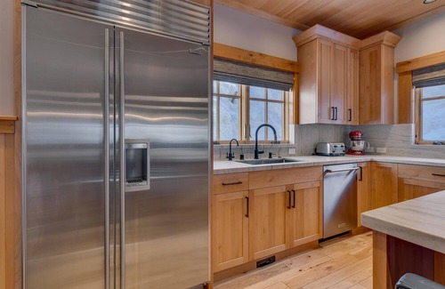 Olympic Valley House | Alpine Perfection - TLUXP