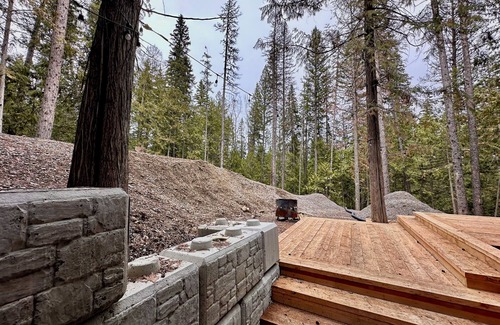 East Kootenay House | Alpine Retreat Basement Suite