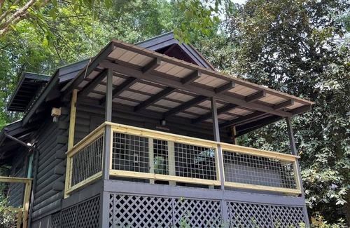 Helen Cabin | Alpine Serenity-Romantic-Hot Tub- Cabin w/View