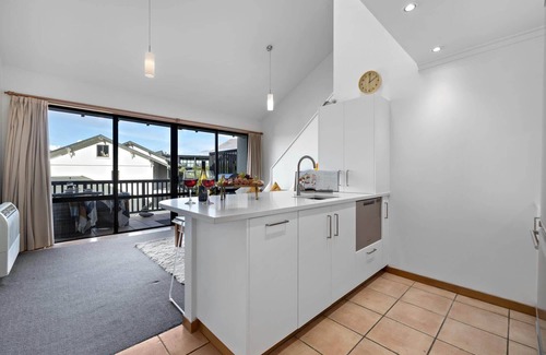 Fernhill Apartment | Alpine Three Bedroom Two Bath Apartment
