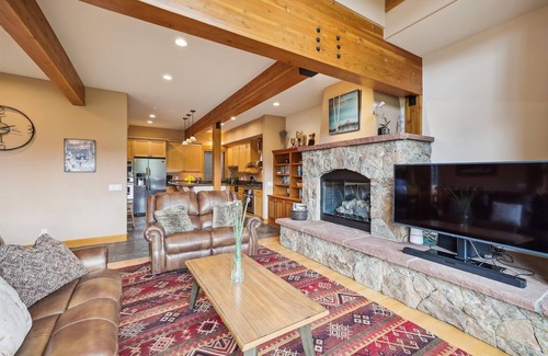 Dunkin Hill House | Alpine Vista Retreat: A spacious 3-bedroom home in Breckenridge with stunning mountain views!