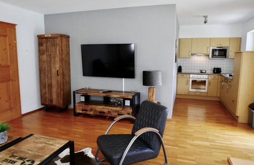 Kaprun Apartment | Alpinresort Kaprun Top 2: Skiing from October to the end of May.