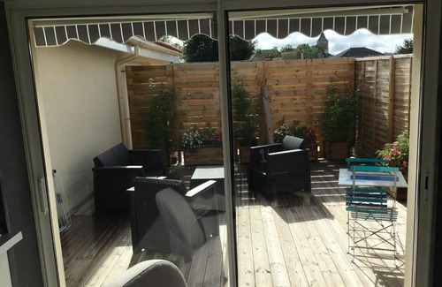 Jonzac Apartment | ALS locations calvet françoise