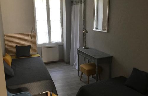 Jonzac Apartment | ALS locations calvet françoise