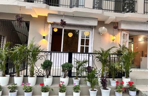 Naukuchiyatal Hotel | Alt life - By the Lake - Naukuchiatal