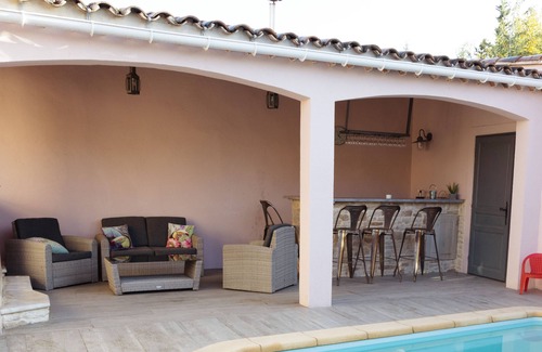 Piolenc Apartment | ALTAHIR GÎTE EN PROVENCE