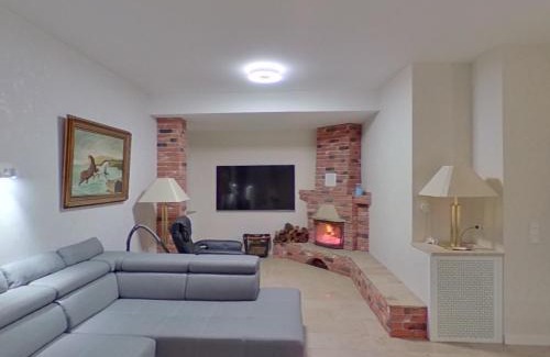 Unterrath Apartment | Alte Bäckerei Haupthaus am Flughafen - Messe Düsseldorf