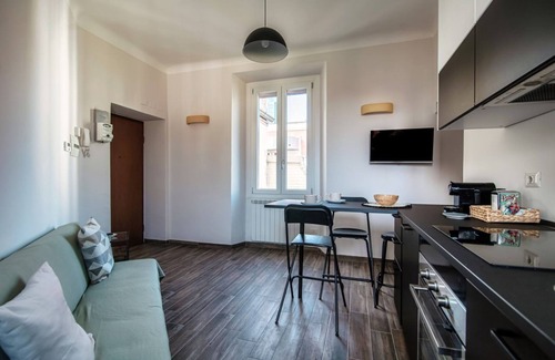 Abbadesse Apartment | ALTIDO Stylish Flat, 5-Minute Metro Trip to Centre