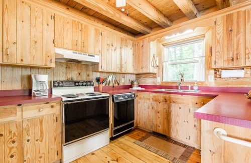 Lynn Cabin | Altitude Adjustment - Cabin with Panoramic Views