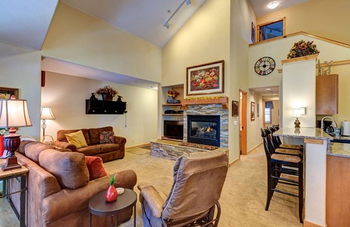Breckenridge Condo | Altitude Adjustment! Get A Lift From This Great Location!