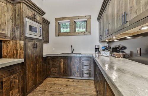 Mineral Bluff House | Altitude Elegance | Mineral Bluff, GA