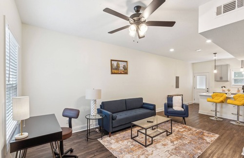 Clarksville Apartment | Alto I5 I Corporate Apartment I Pool I Gym