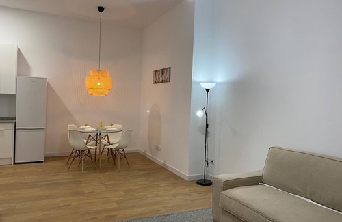 La Latina Apartment | Aluche Aparment A
