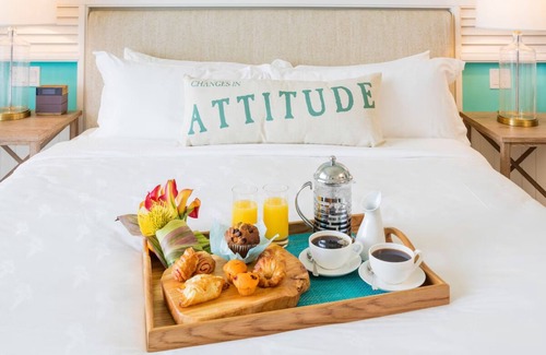 Hollywood Hotel | Always a Great Idea To Unwind! 4 Partial Ocean King Units, Pool, Beachfront!