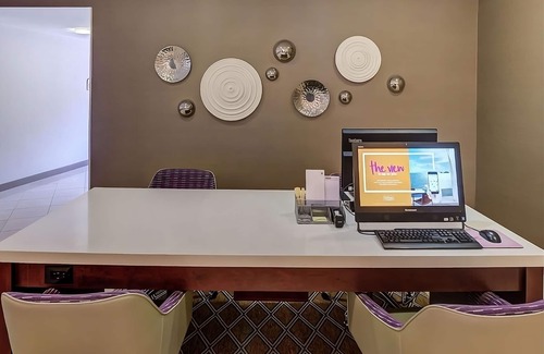 Buford Highway House | Always a Great Idea To Unwind! Explore the Best of Atlanta! Free Parking, Pool!