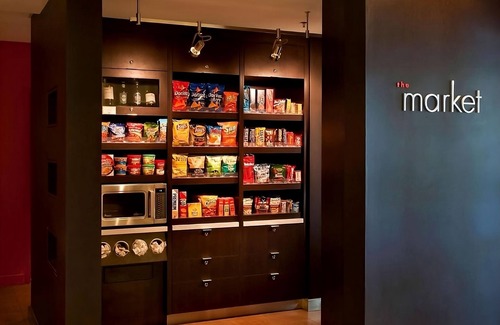 Milford Hotel | Always a Great Idea To Unwind! Close to Dilla Street, w/Pool, Pet-Friendly
