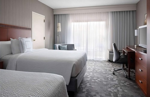 Camelback East Hotel | Always a Great Idea To Unwind! w/Pool, Short Drive to Arizona Science Center