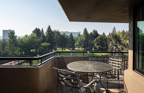 Riverside House | Always a Great Idea To Unwind! 2 Relaxing Units, Pet-Friendly!