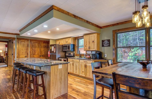 Gatlinburg - Pigeon Forge Cabin | Always an Adventure by Jackson Mountain Rentals
