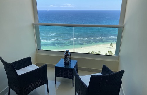 Villas Del Mar Apartment | Always Family First ⭐️⭐️⭐️⭐️⭐️ (18th Floor Luxury Apt)