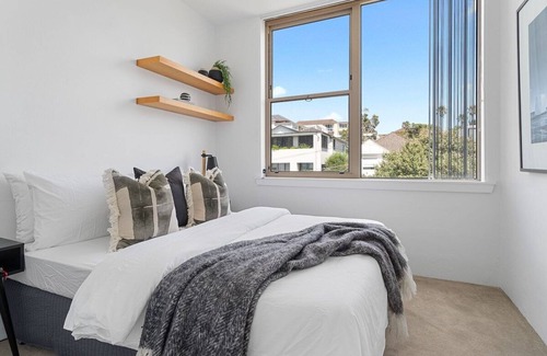 Bondi Apartment | Always Summer - Short Walk to Bondi Beach