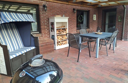 Hosjekamp House | Am Stroth - Holiday home, shower, WC, 2 bedrooms