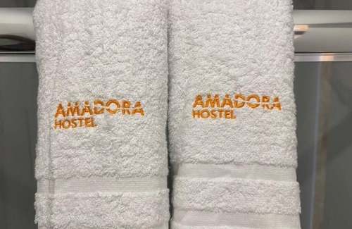 Reboleira House | Amadora Boutique Hostel