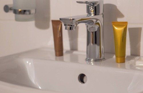 Victoria Falls Hotel | Amakhosi Hotel