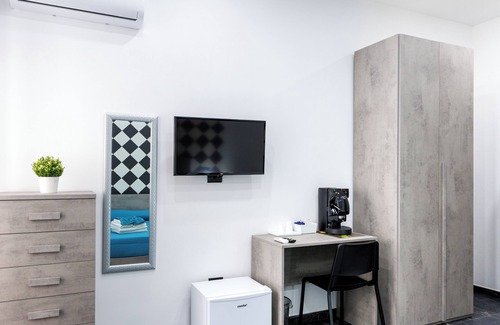 Ercolano Bed & Breakfast | Amalfi room bed & breakfast in a beautiful Ercolano with WiFi, AC