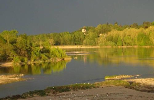 Montlouis-sur-Loire Apartment | AMALOUYSE Chambre de charme au cœur des châteaux de la Loire