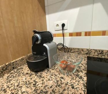 Cabanes Apartment | Amanecer en Torre la sal, a 50 metros de la playa, con Wifi Gratuito, Piscina y Plaza de Garaje